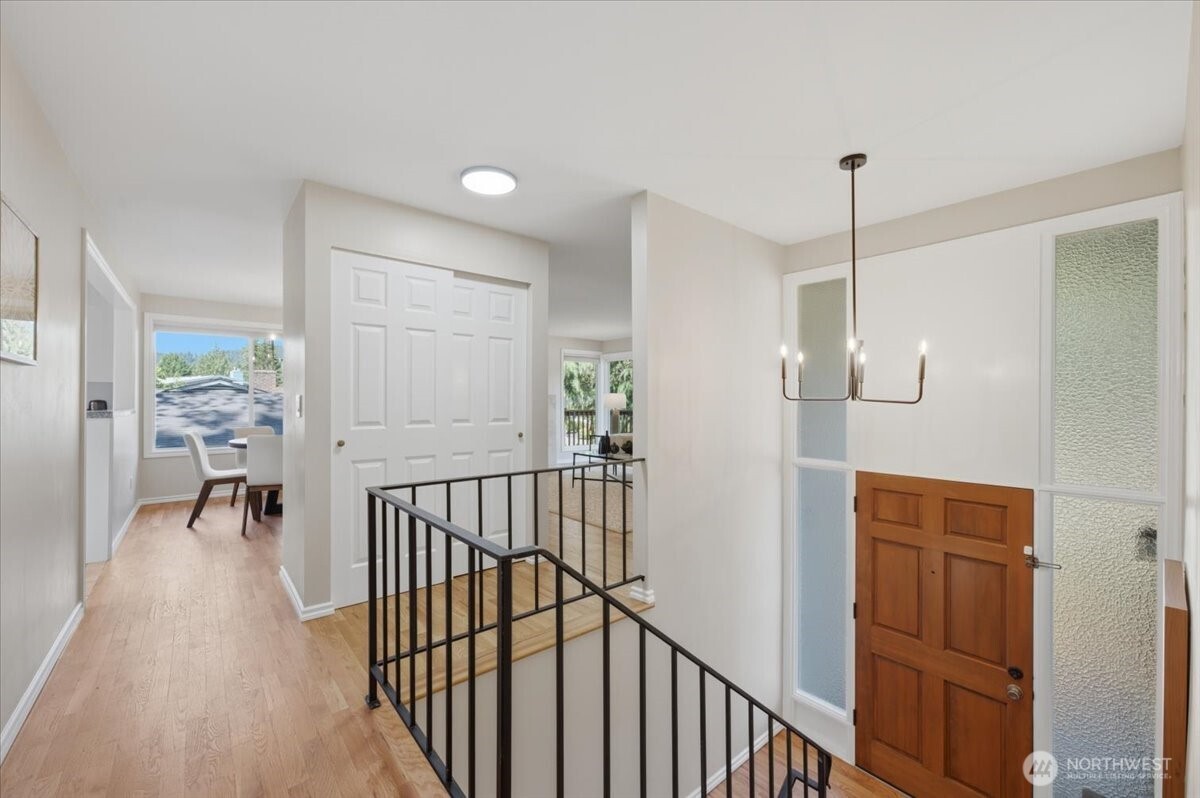 1801 Anacortes Avenue Property Photo 3