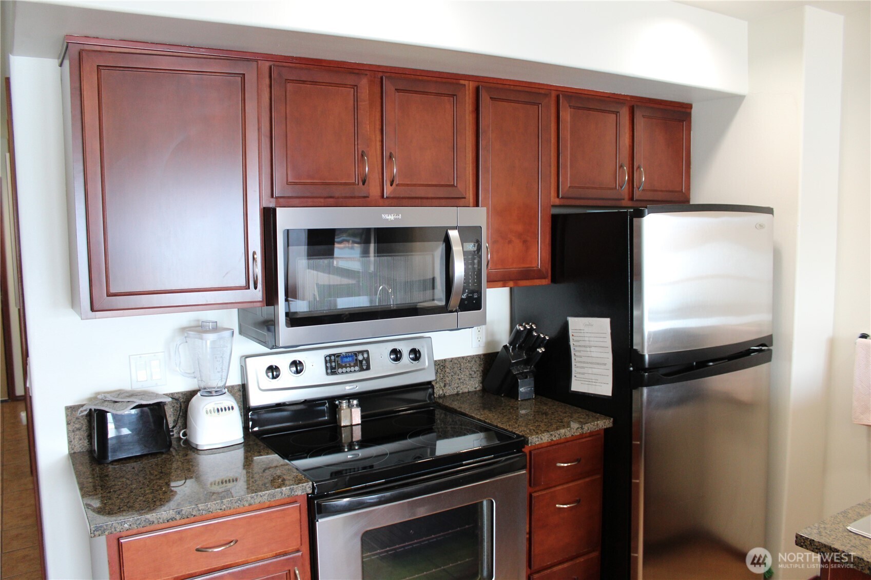 322 W Woodin Avenue 527 Property Photo 30