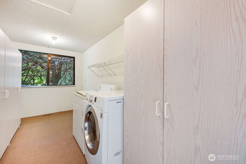 261 Verner Avenue Property Photo 27