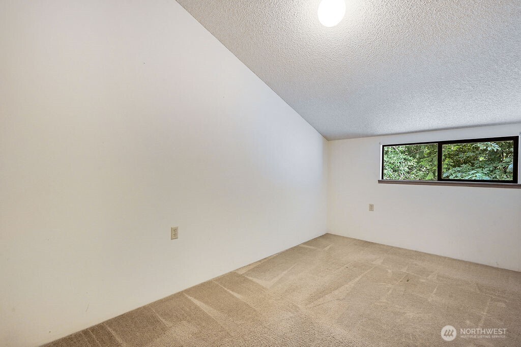 261 Verner Avenue Property Photo 37