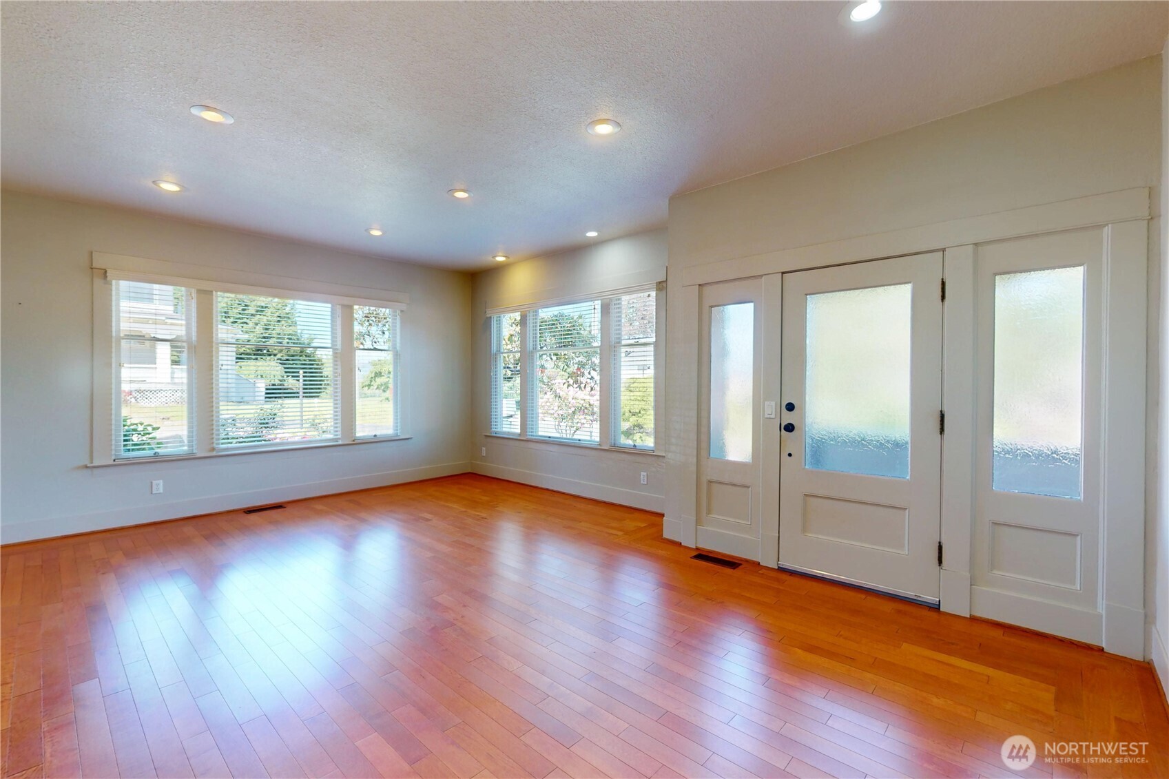 550 Ballentine Street Property Photo 7