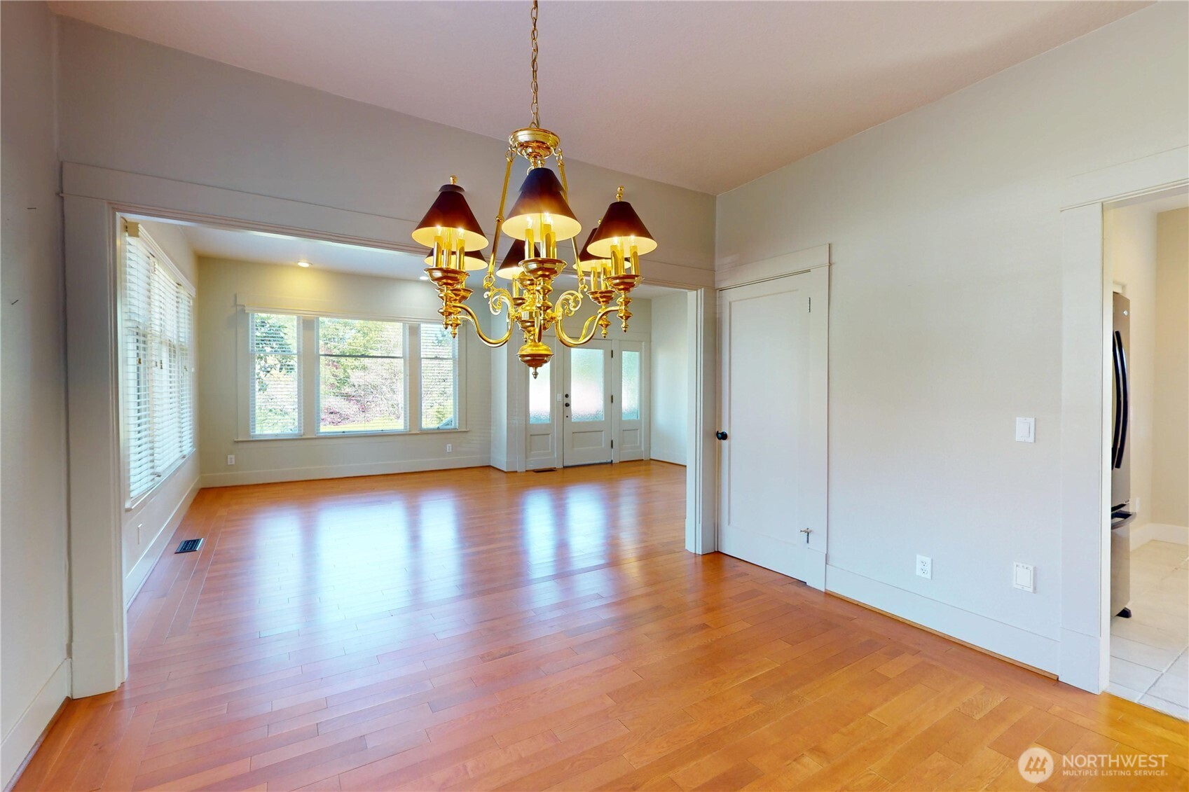 550 Ballentine Street Property Photo 9