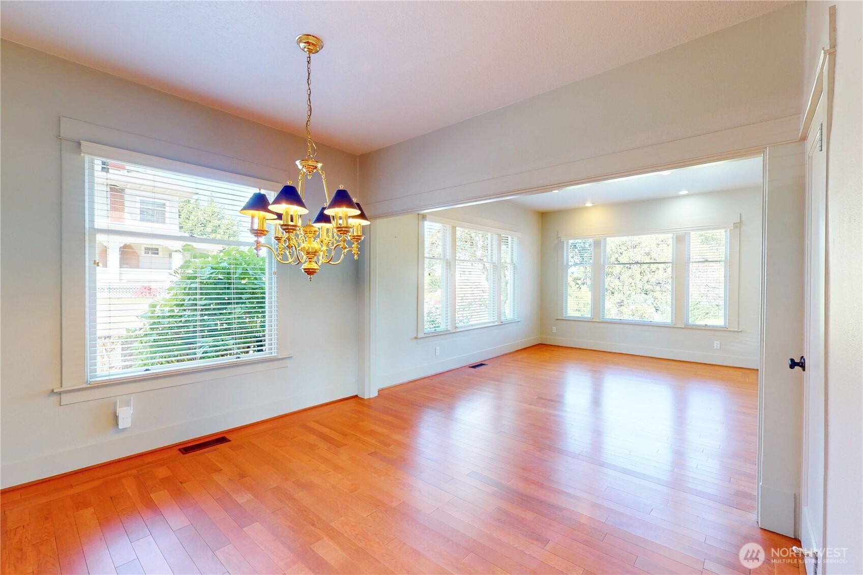 550 Ballentine Street Property Photo 10