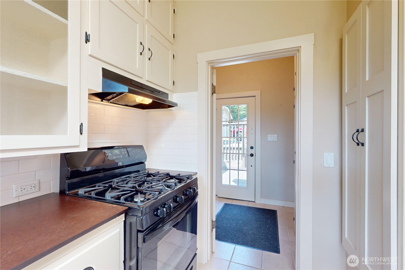 550 Ballentine Street Property Photo 12
