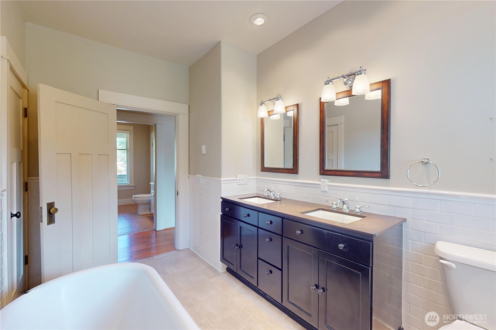550 Ballentine Street Property Photo 19