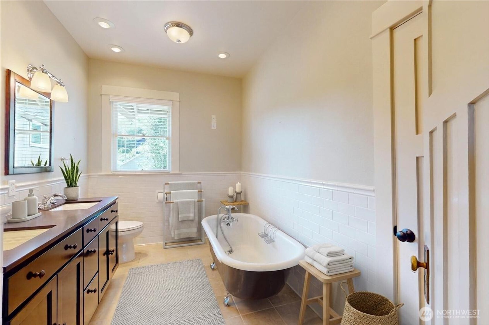 550 Ballentine Street Property Photo 20