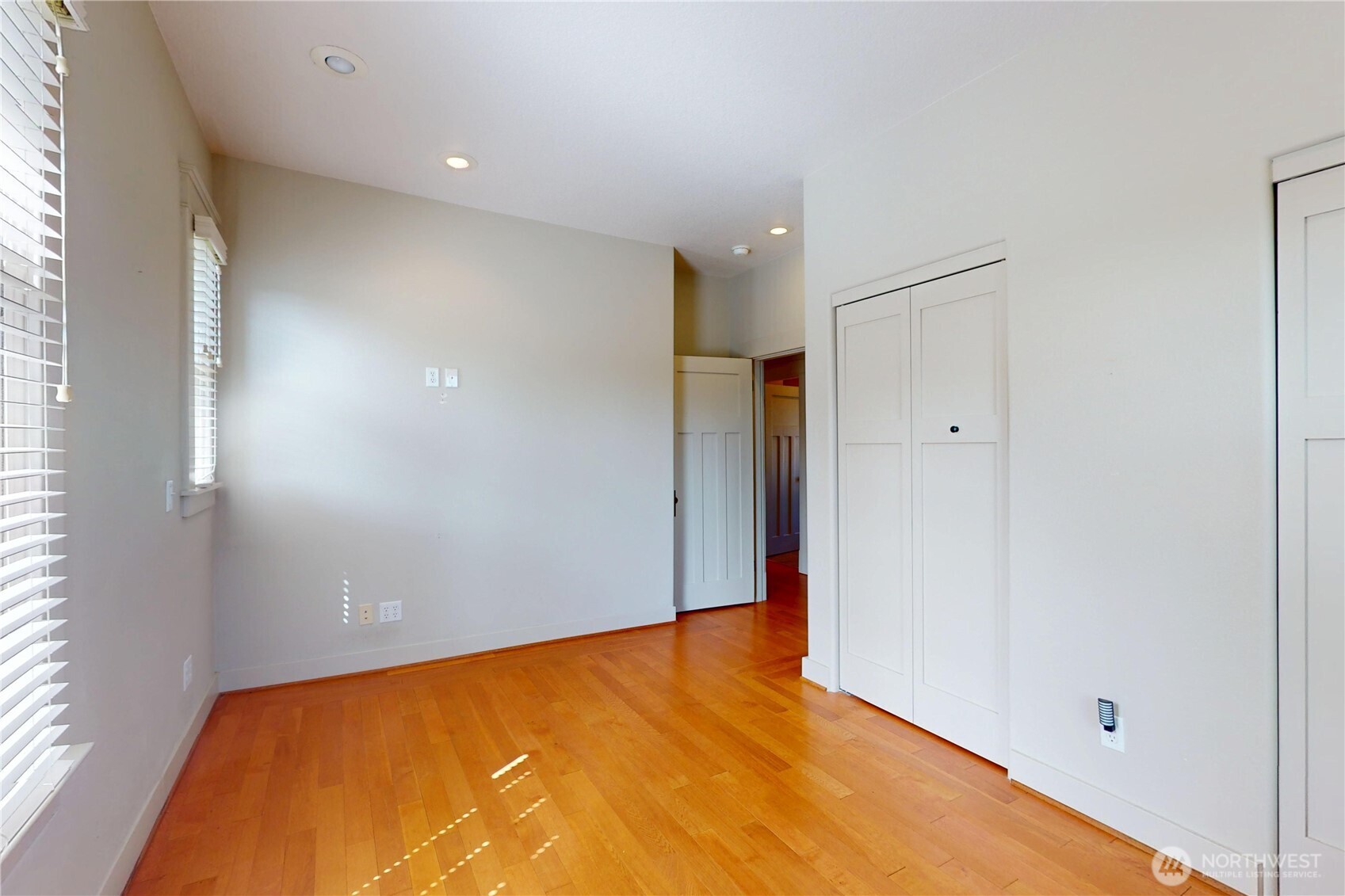 550 Ballentine Street Property Photo 23
