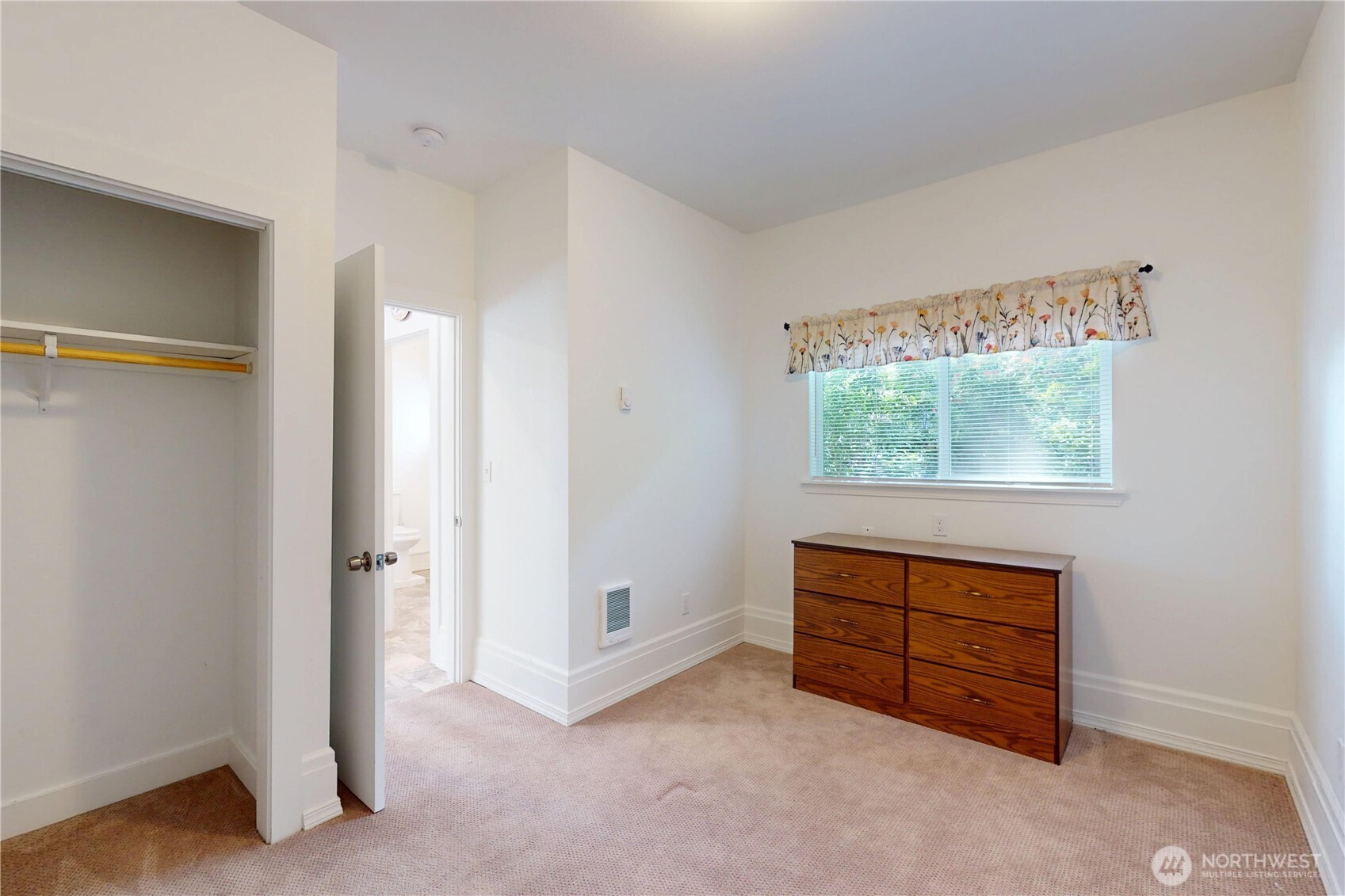 550 Ballentine Street Property Photo 34