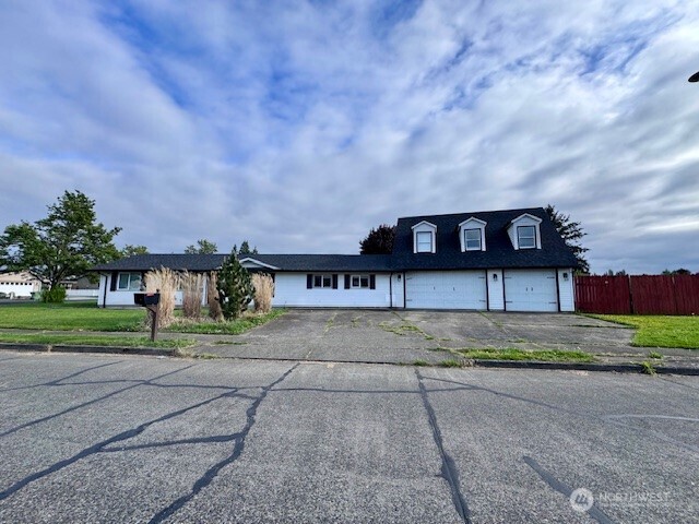 3215 Williams Avenue Property Photo 2