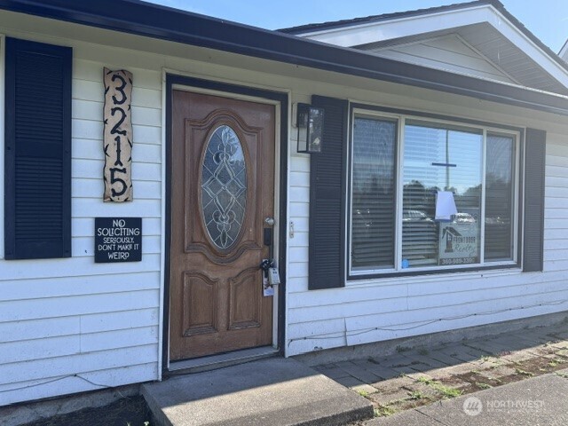 3215 Williams Avenue Property Photo 4