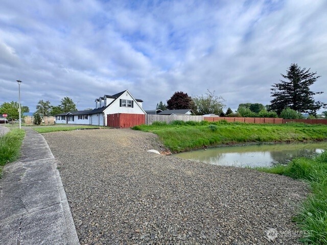 3215 Williams Avenue Property Photo 32