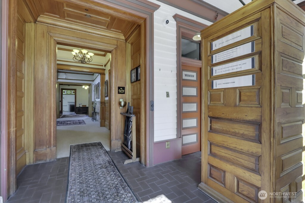 401 Broadway Property Photo 6