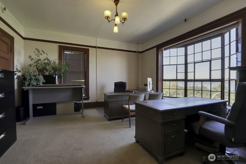 401 Broadway Property Photo 27