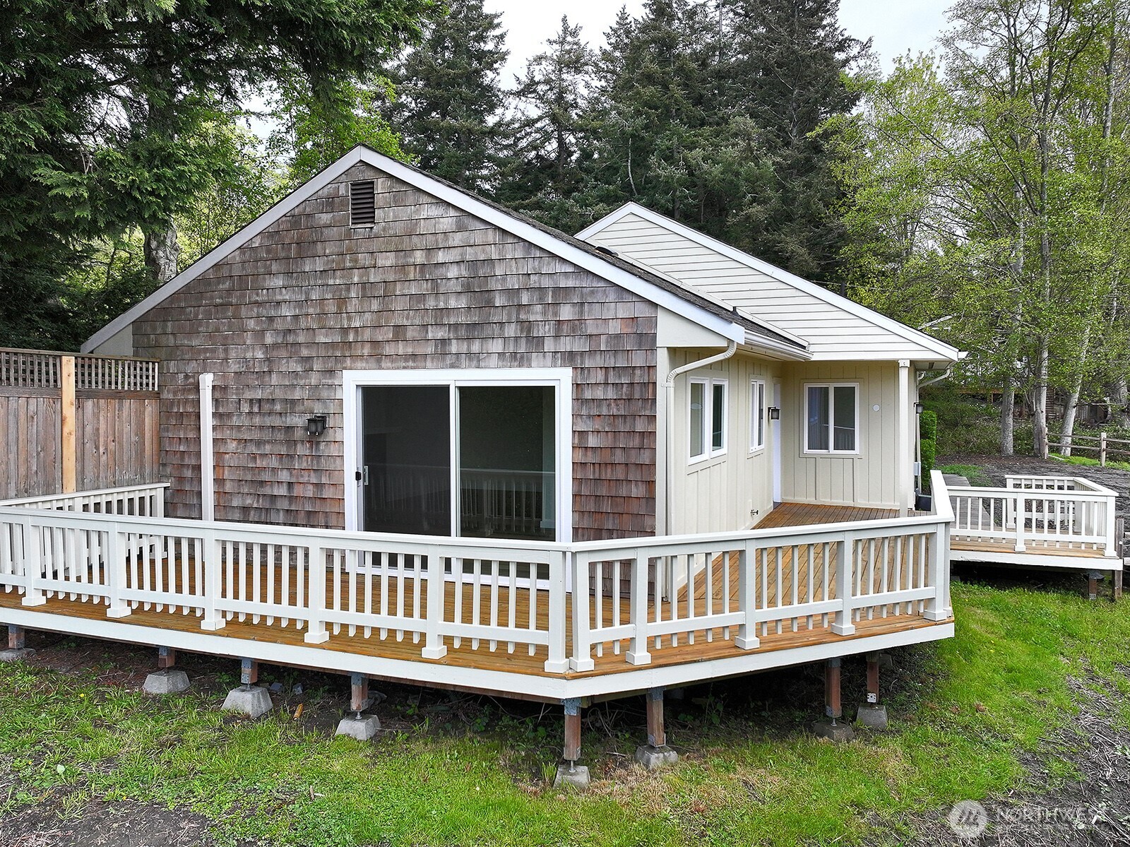 3760 Periwinkle Road Property Photo 6
