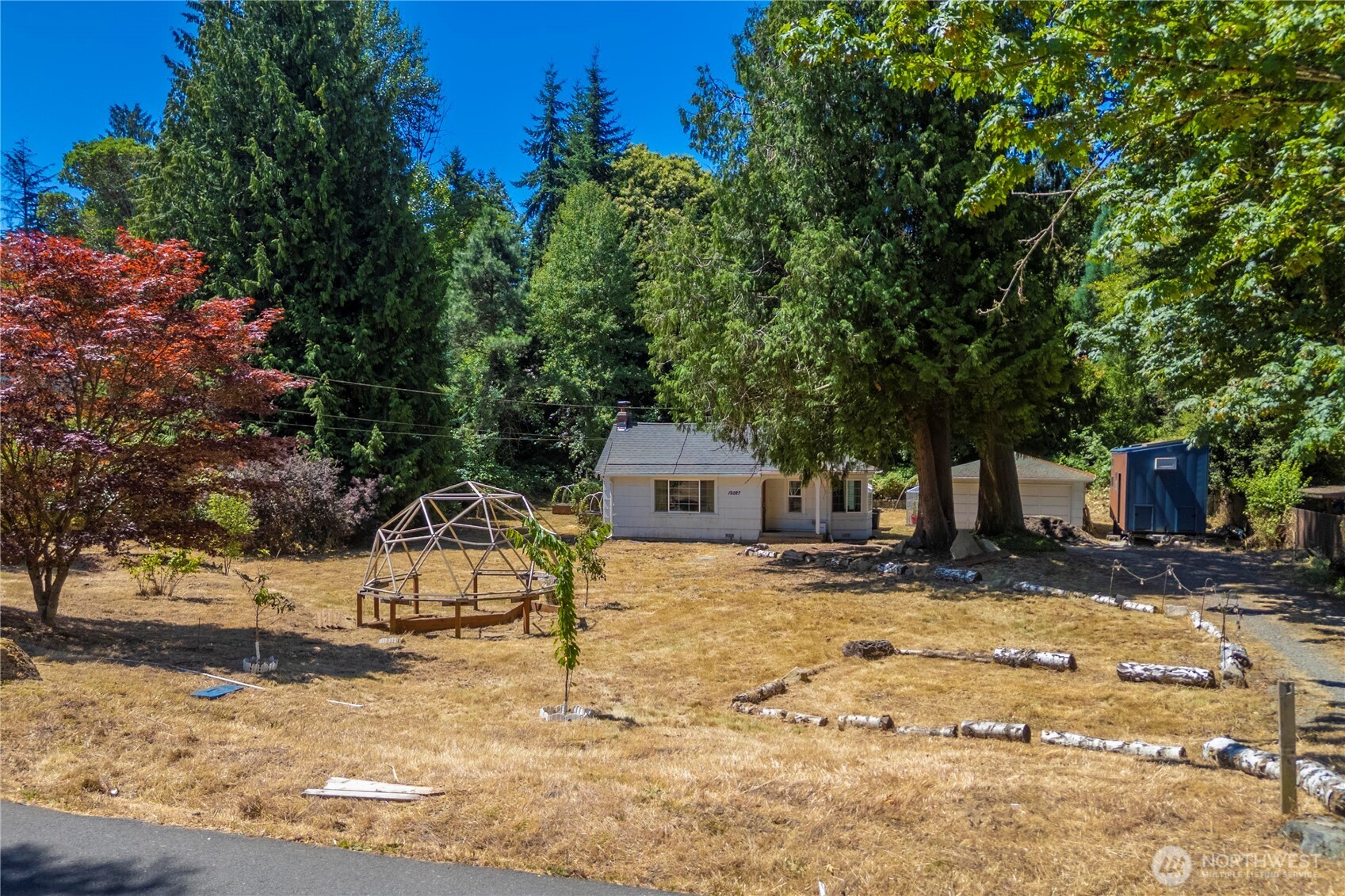12027 10th Avenue Property Photo 3