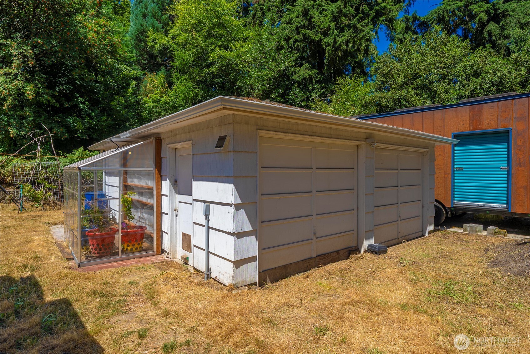 12027 10th Avenue Property Photo 4