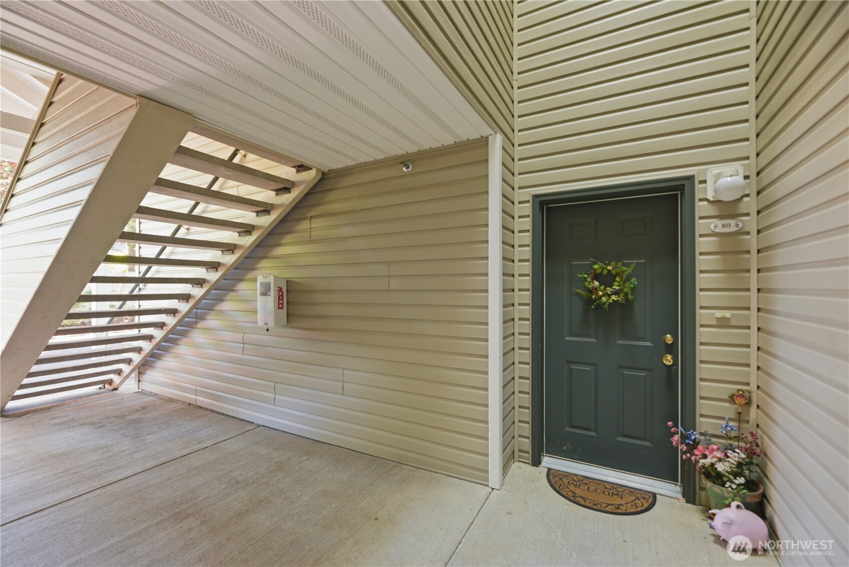 2001 120th Place 8-103 Property Photo 6