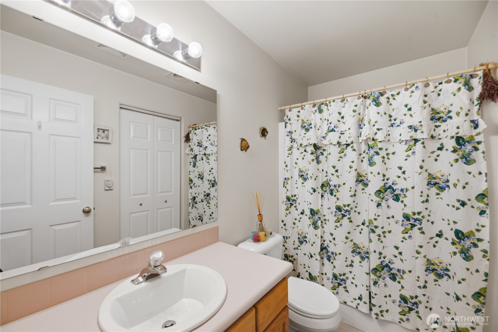 2001 120th Place 8-103 Property Photo 16