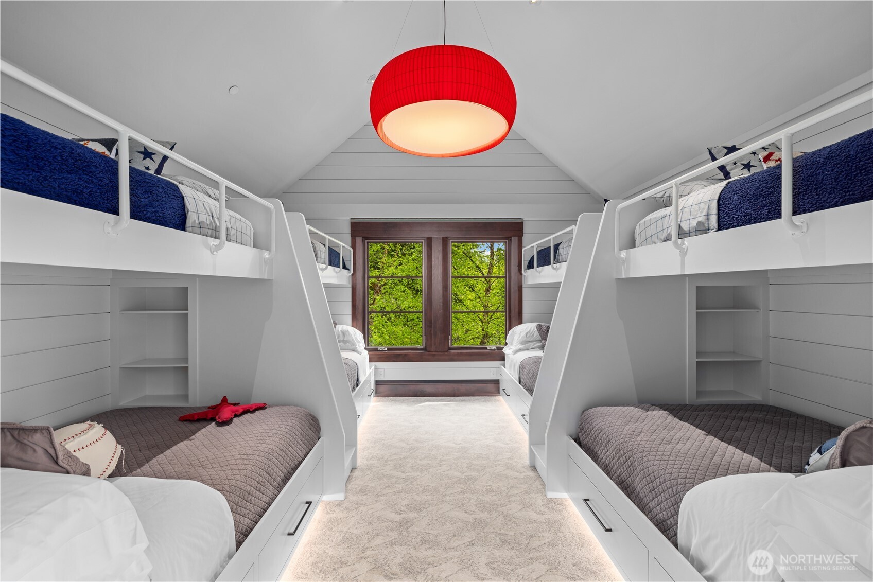 2530572 Property Photo 25