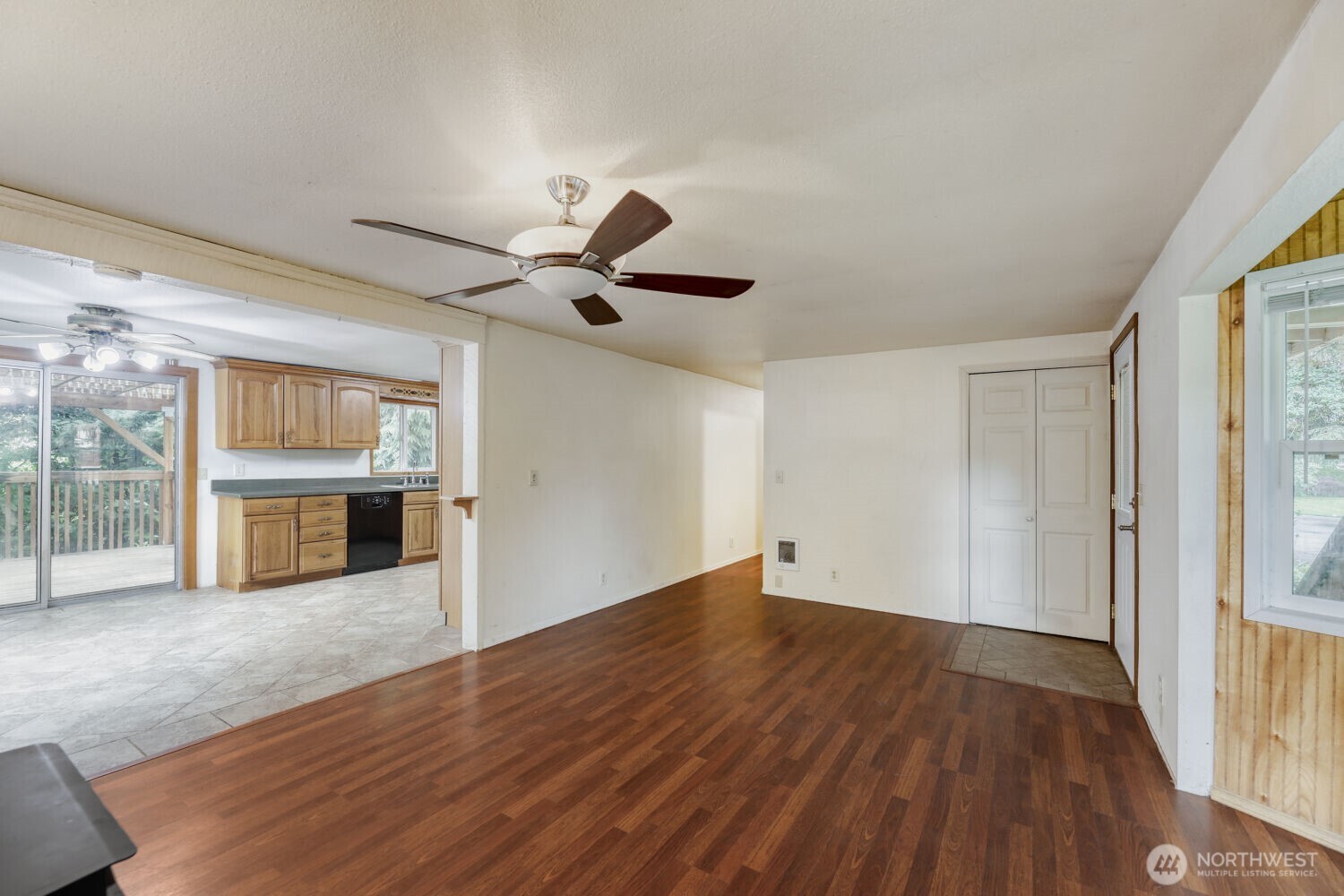 5703 318th Avenue Property Photo 3