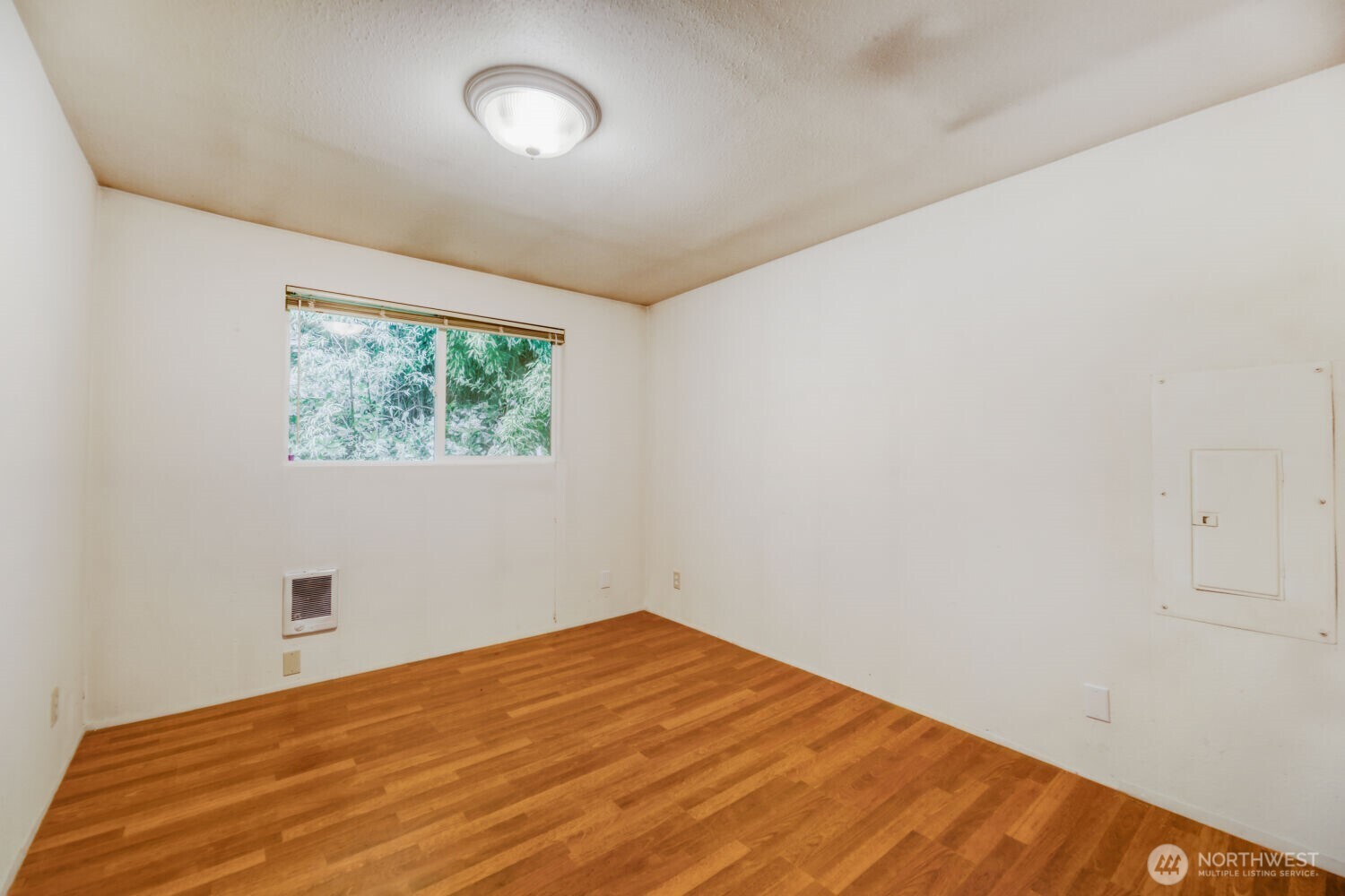 5703 318th Avenue Property Photo 8