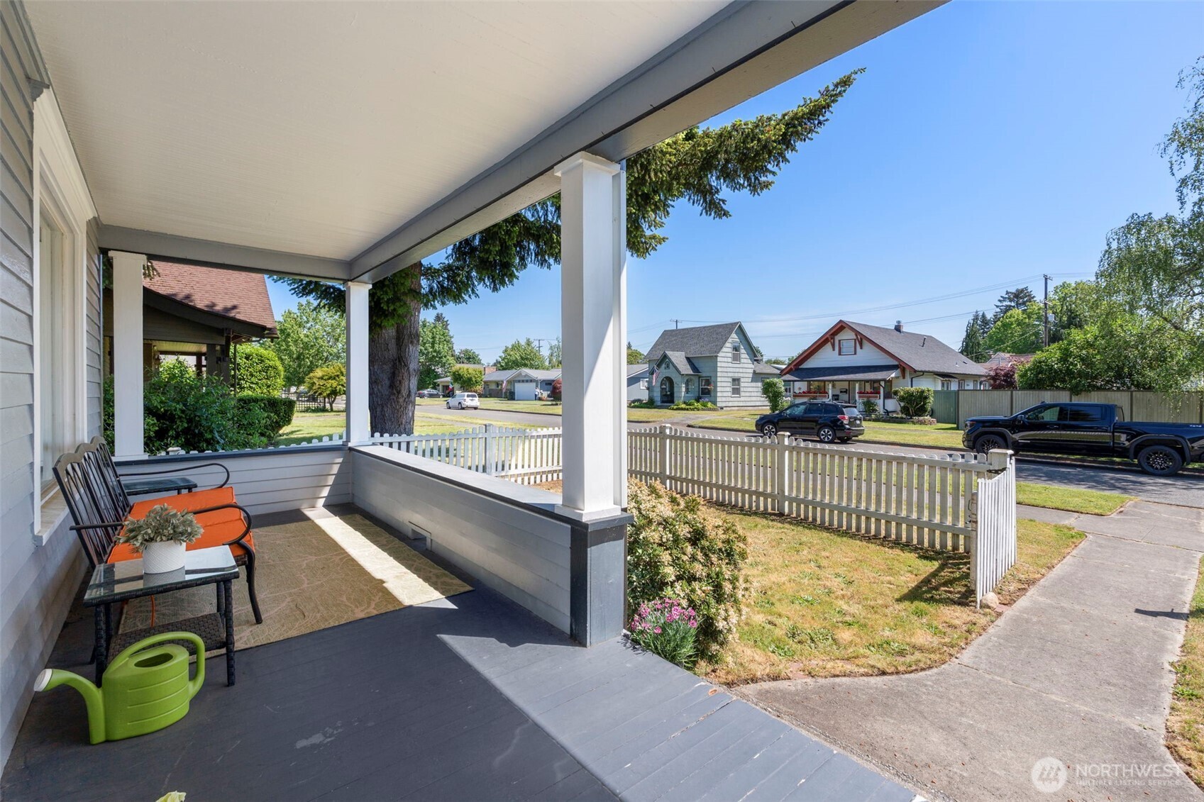 805 F Street Property Photo 6