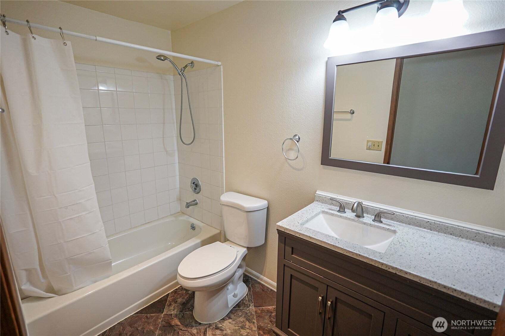 108 Kensington Avenue Property Photo 14