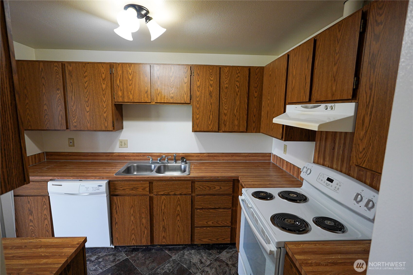 108 Kensington Avenue Property Photo 17