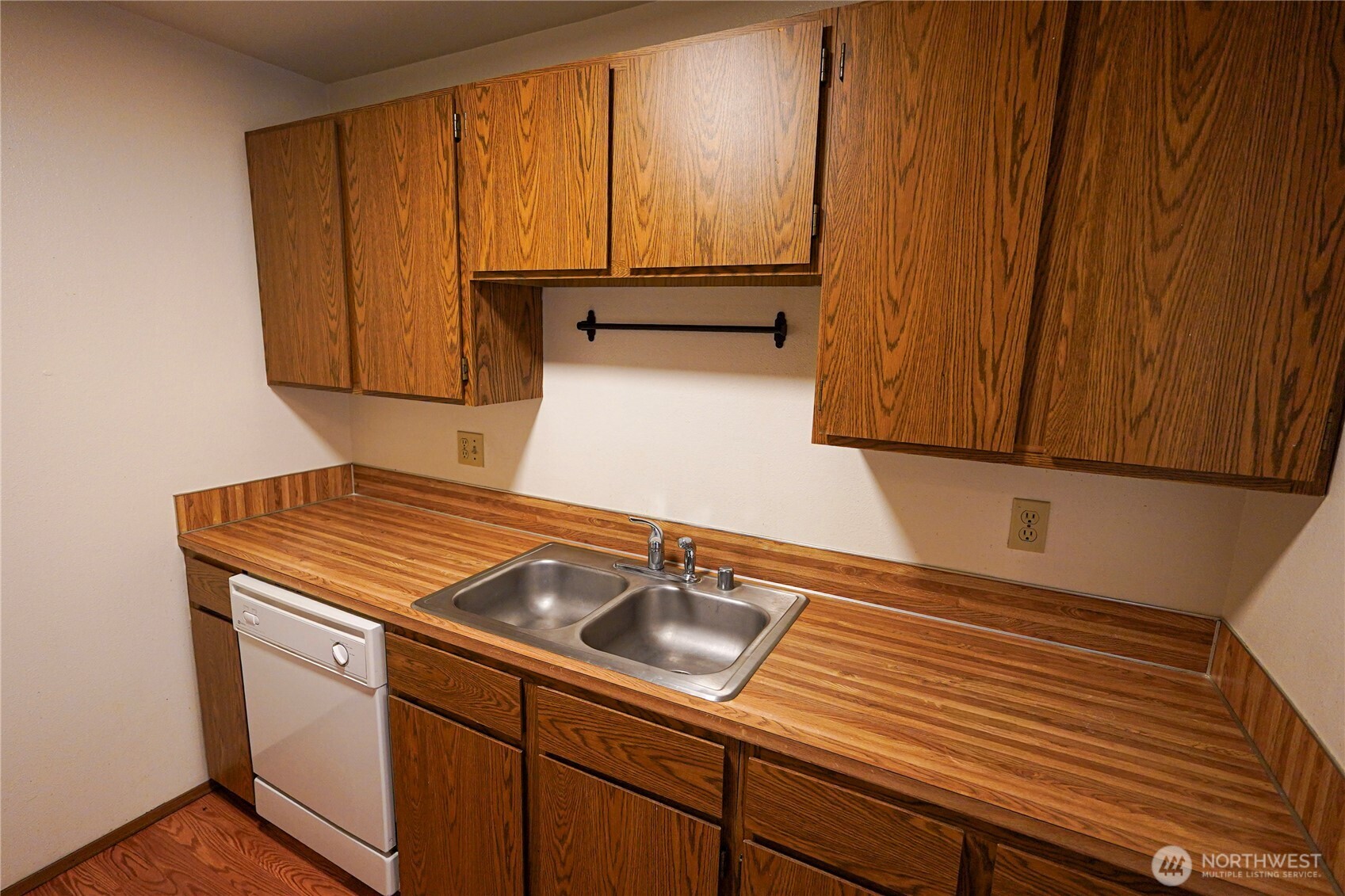 108 Kensington Avenue Property Photo 30