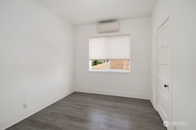 3943 S Orcas Street Property Photo 16