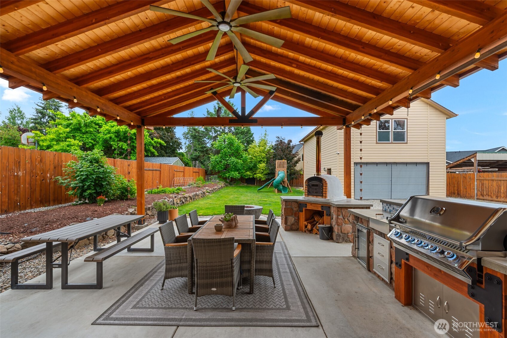 104 35th Street Property Photo 5