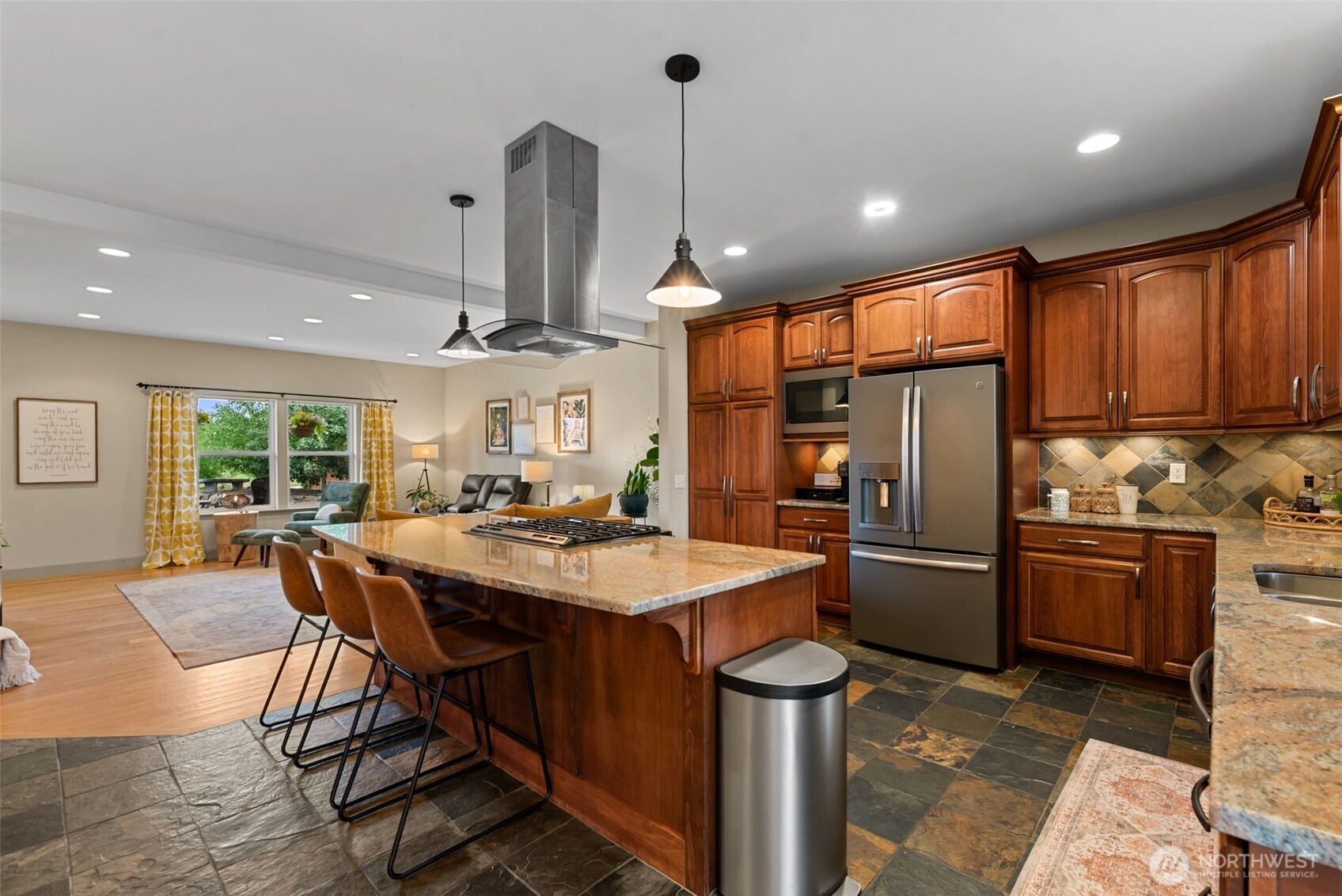 104 35th Street Property Photo 15