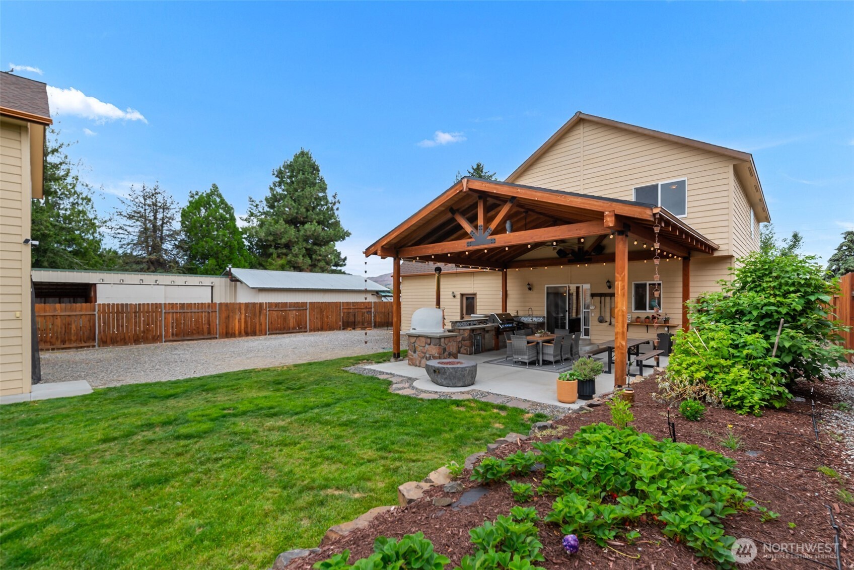 104 35th Street Property Photo 29