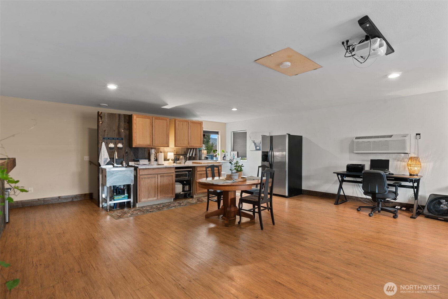 104 35th Street Property Photo 35