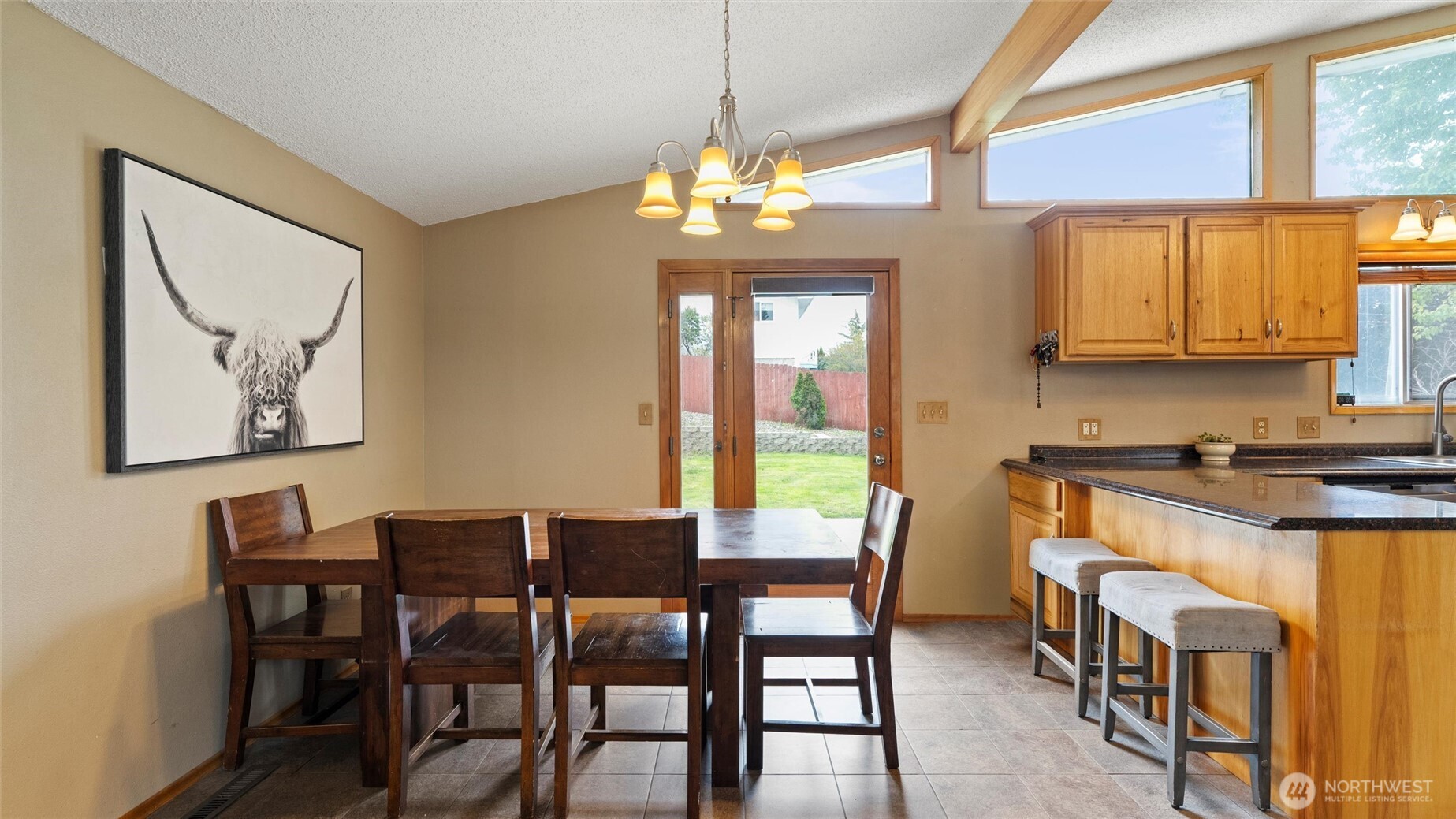 810 E Spring Property Photo 10