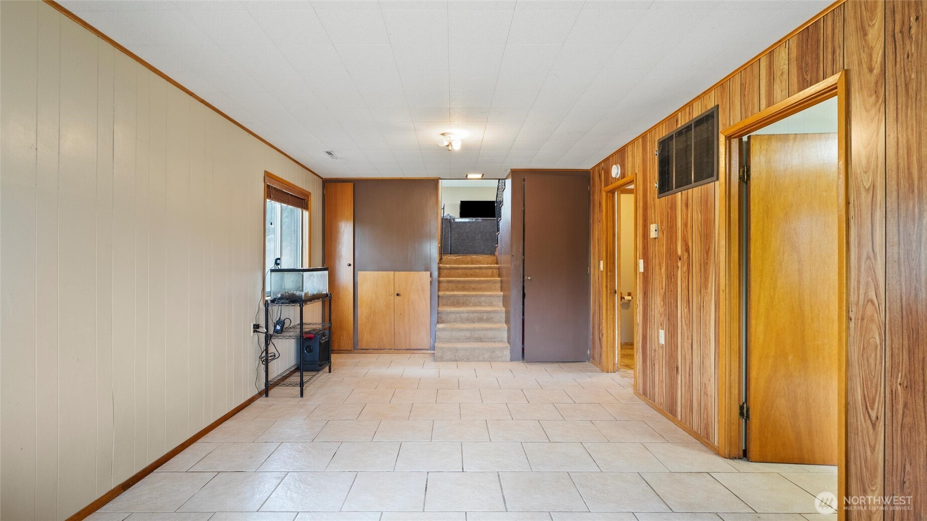 810 E Spring Property Photo 13