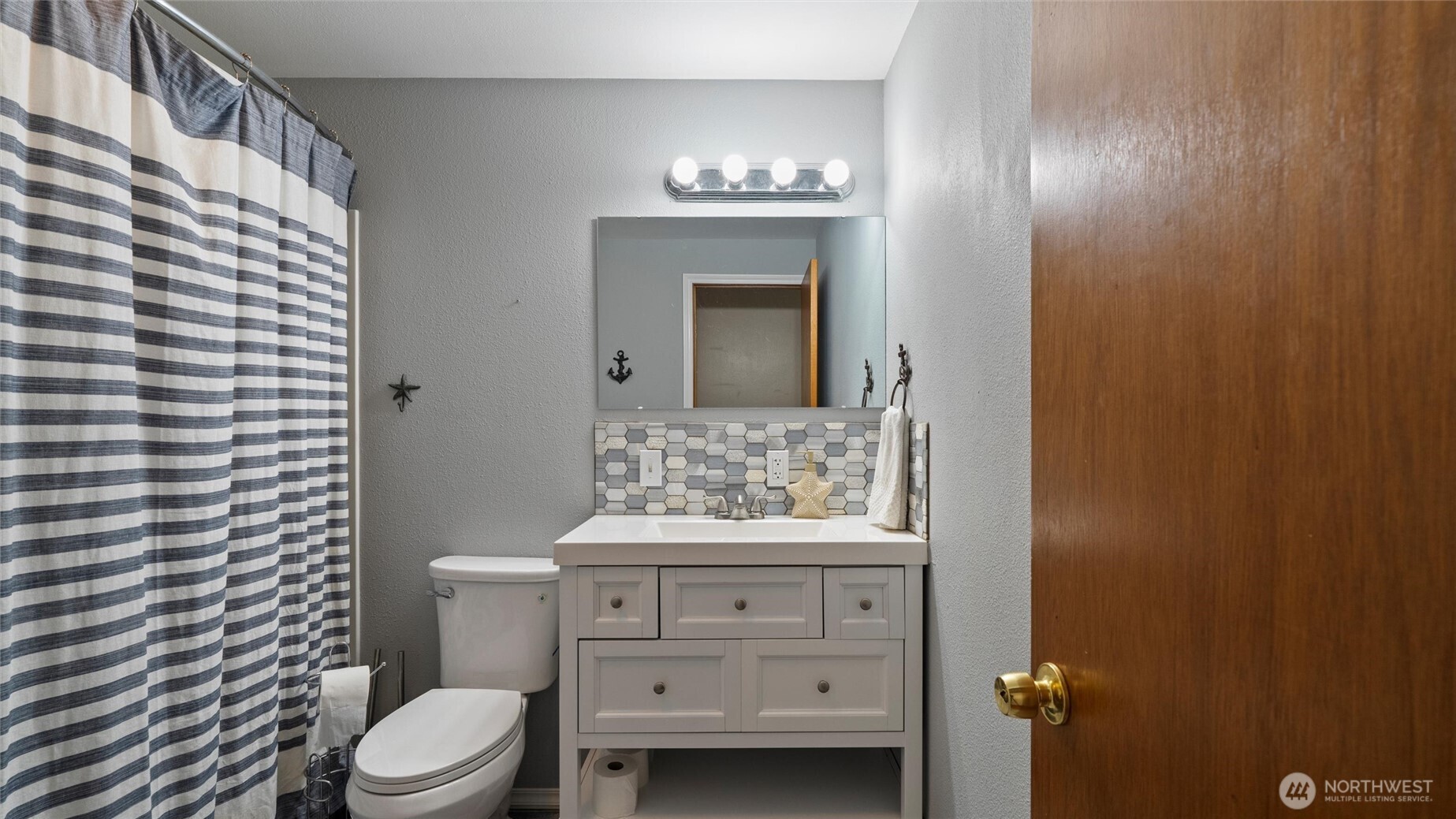 810 E Spring Property Photo 21