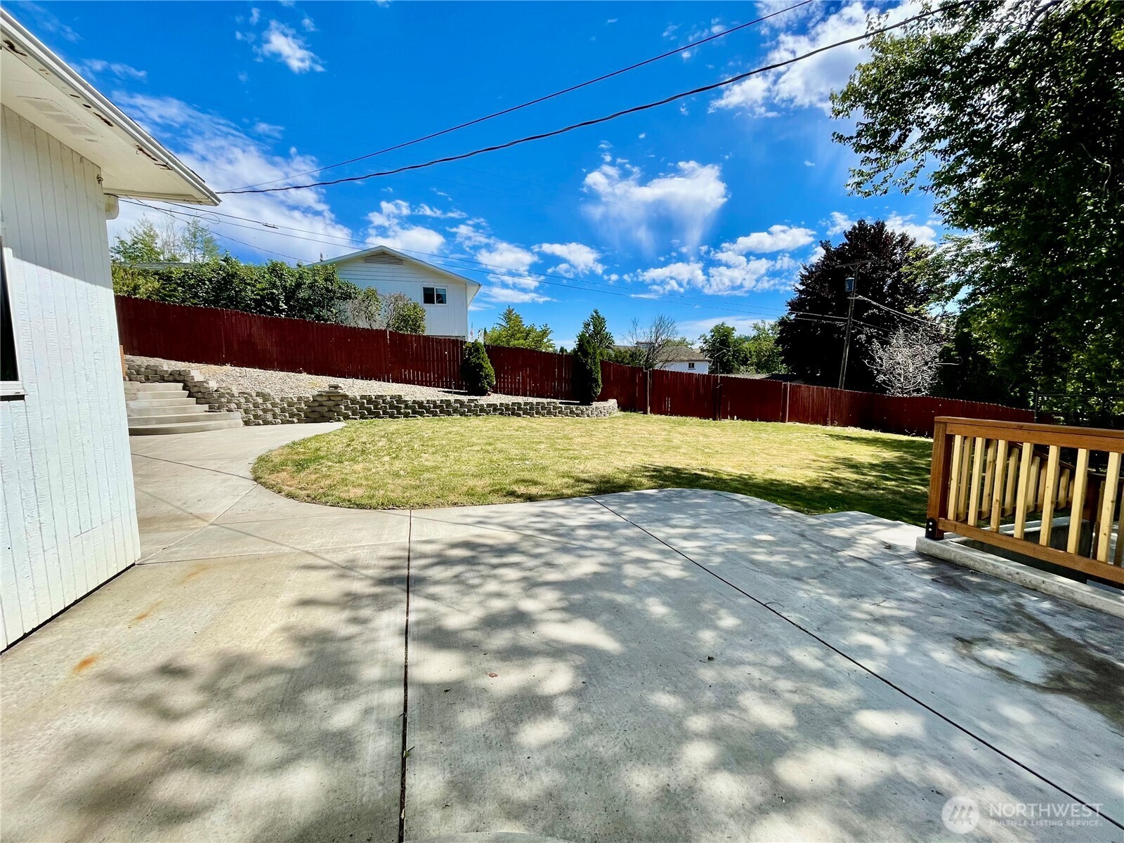 810 E Spring Property Photo 34