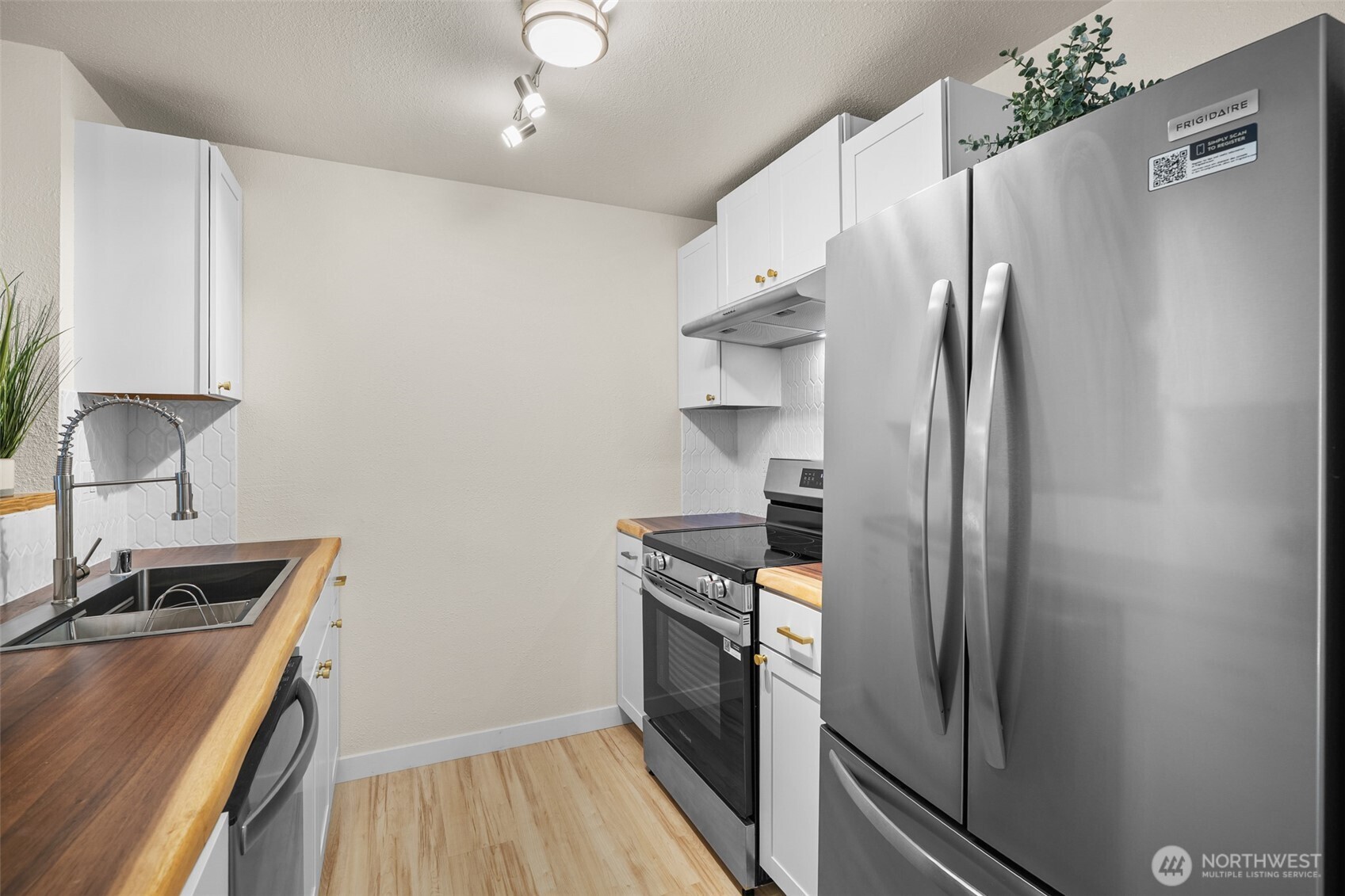 921 130th Street F205 Property Photo 5