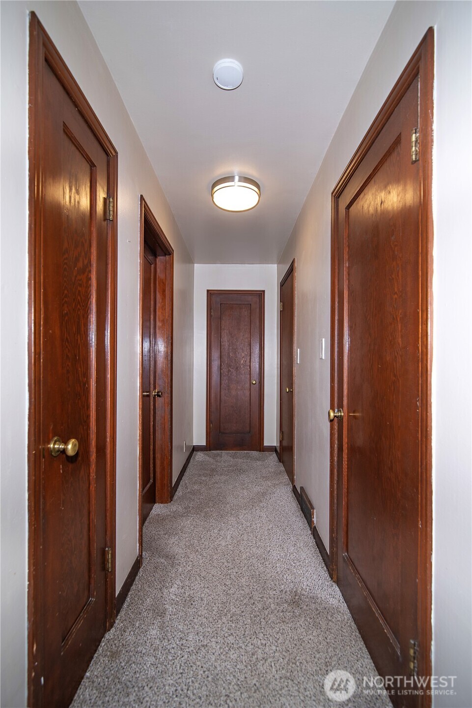 203 N Walnut Street Property Photo 15