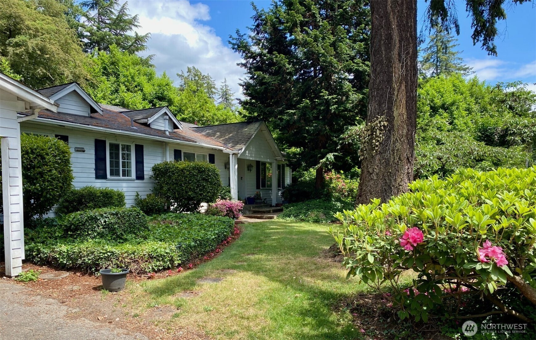 9100 Lake Washington Boulevard Property Photo 1
