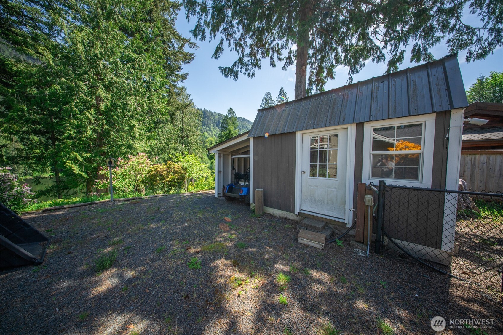 37418 W Lake Walker Drive Property Photo 10