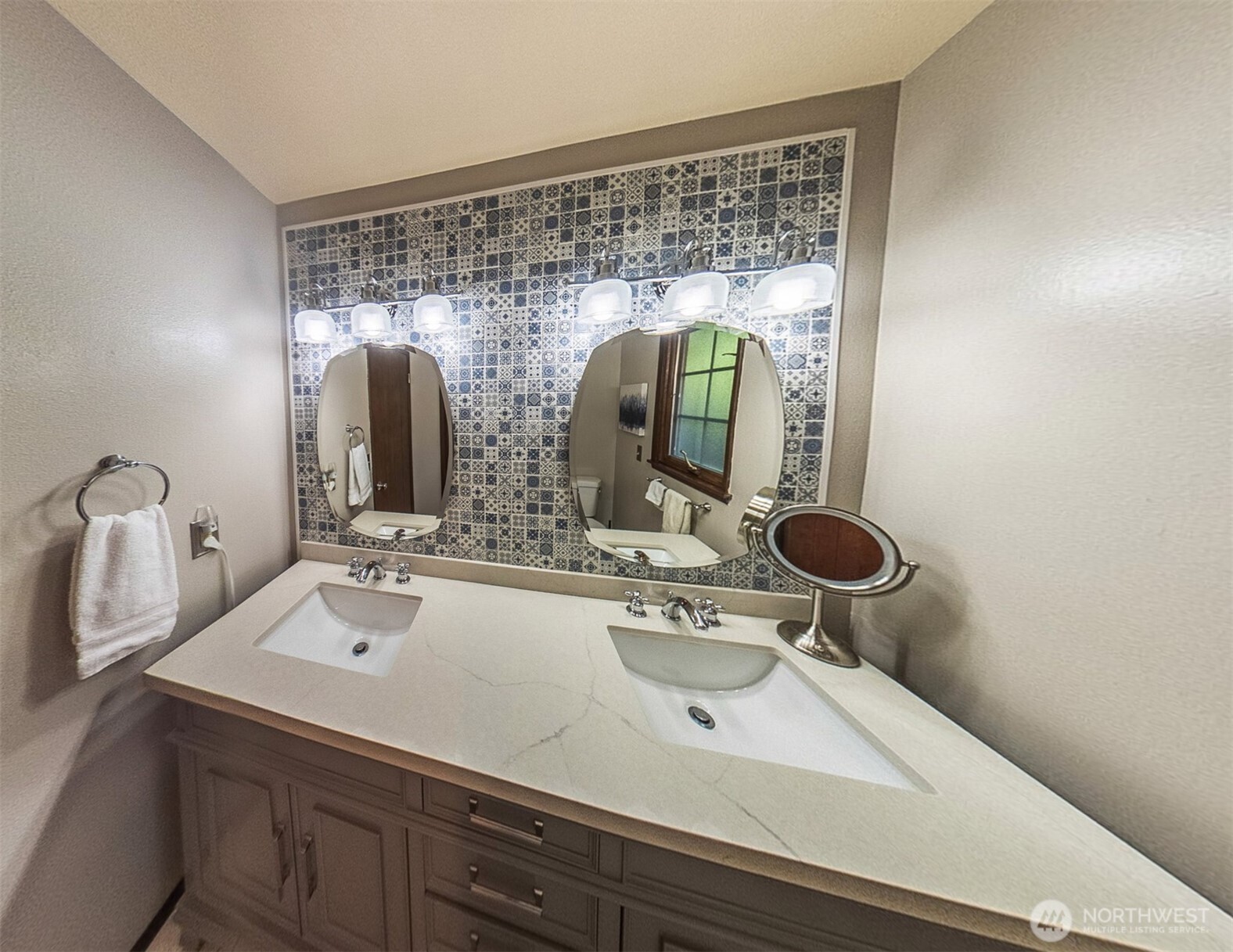 37418 W Lake Walker Drive Property Photo 28