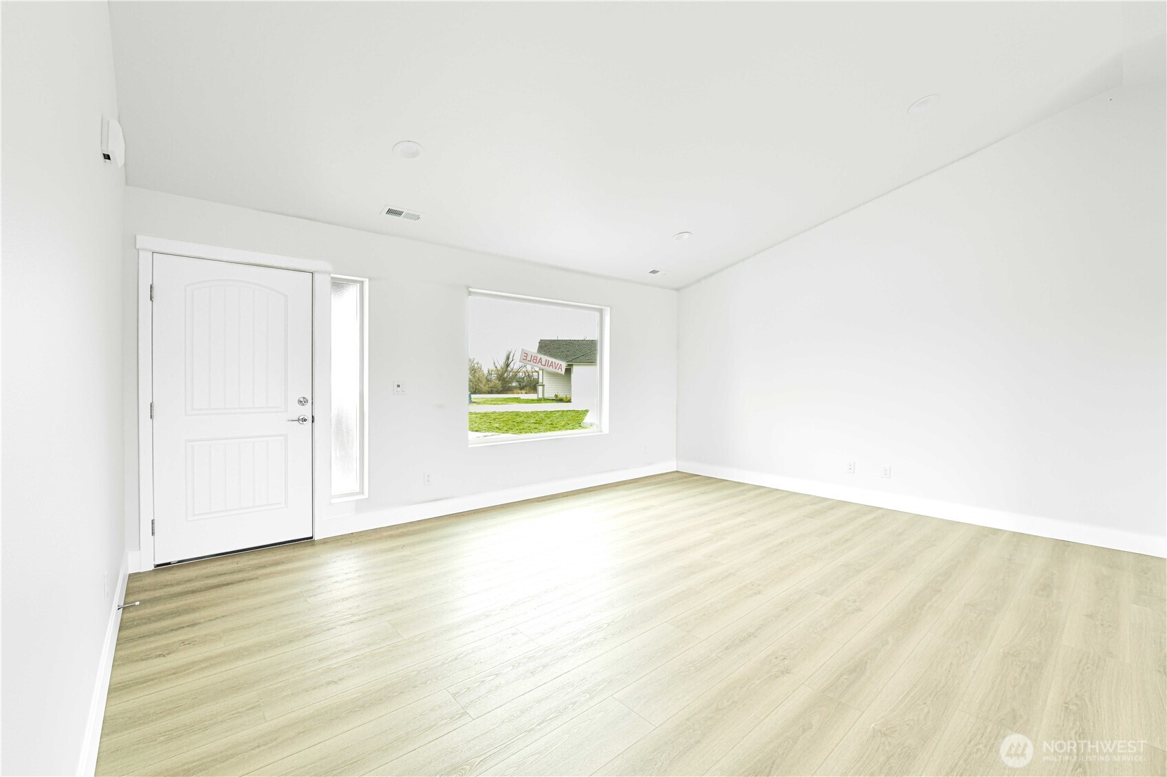 326 N Sandy Loop Property Photo 3