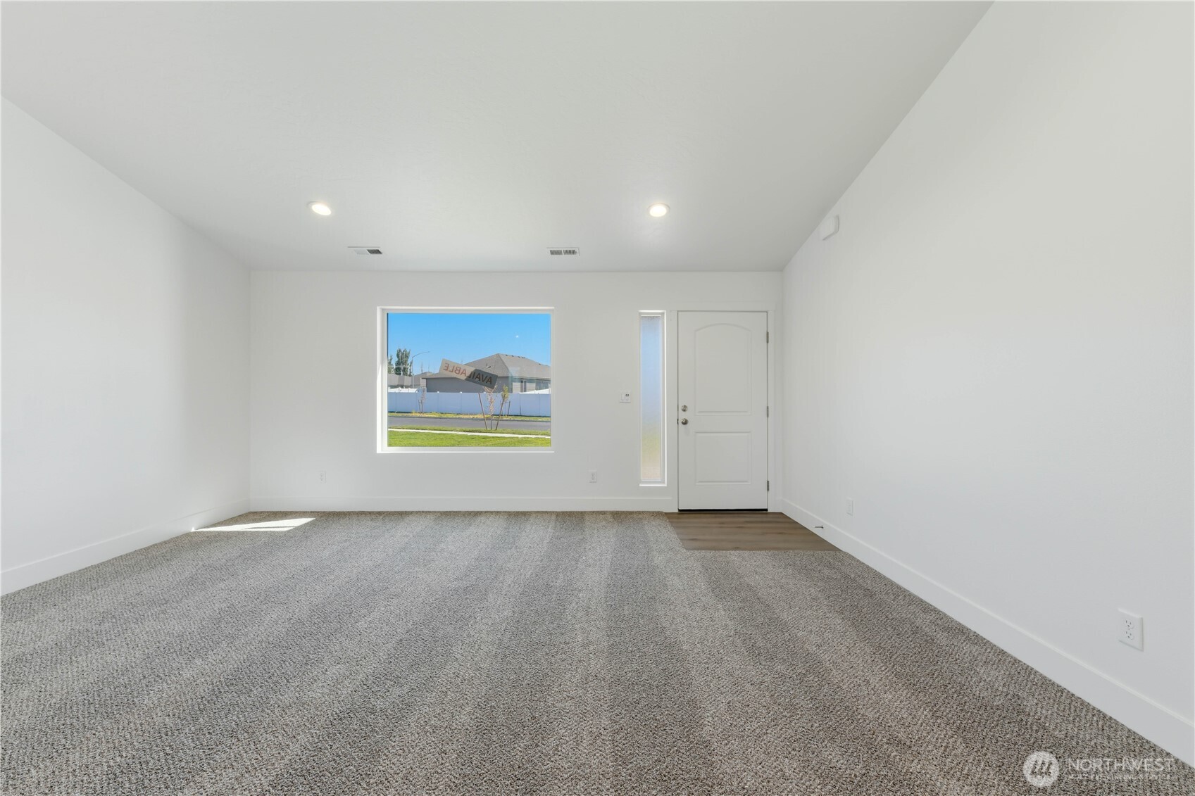 326 N Sandy Loop Property Photo 3