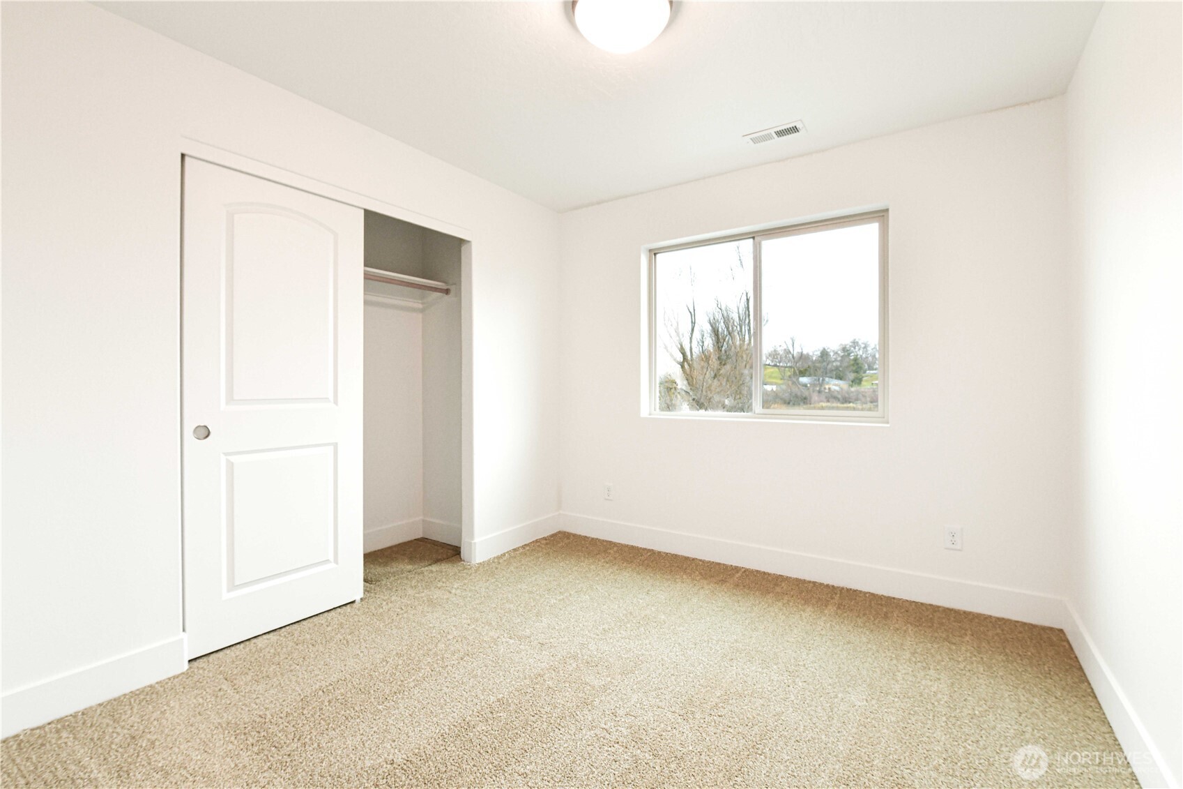 326 N Sandy Loop Property Photo 10