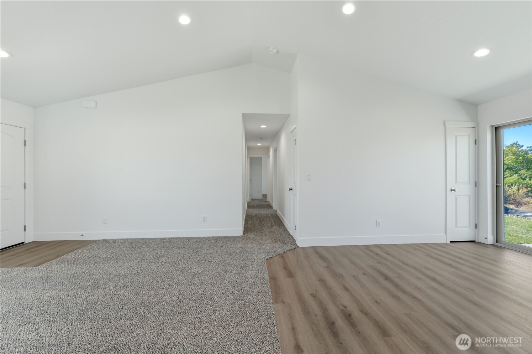 326 N Sandy Loop Property Photo 14