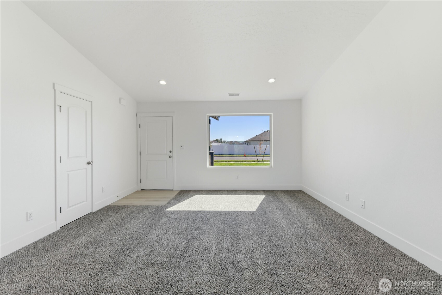 330 N Sandy Loop Property Photo 4