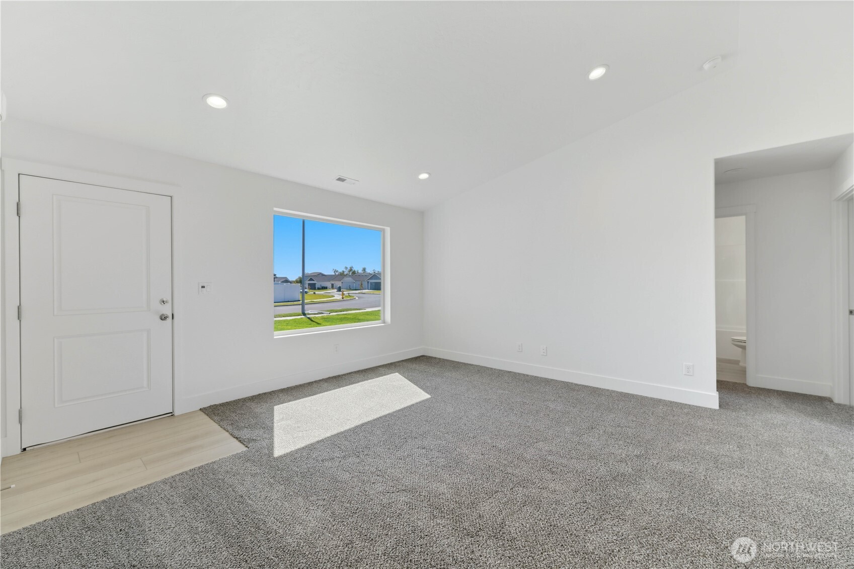 330 N Sandy Loop Property Photo 6
