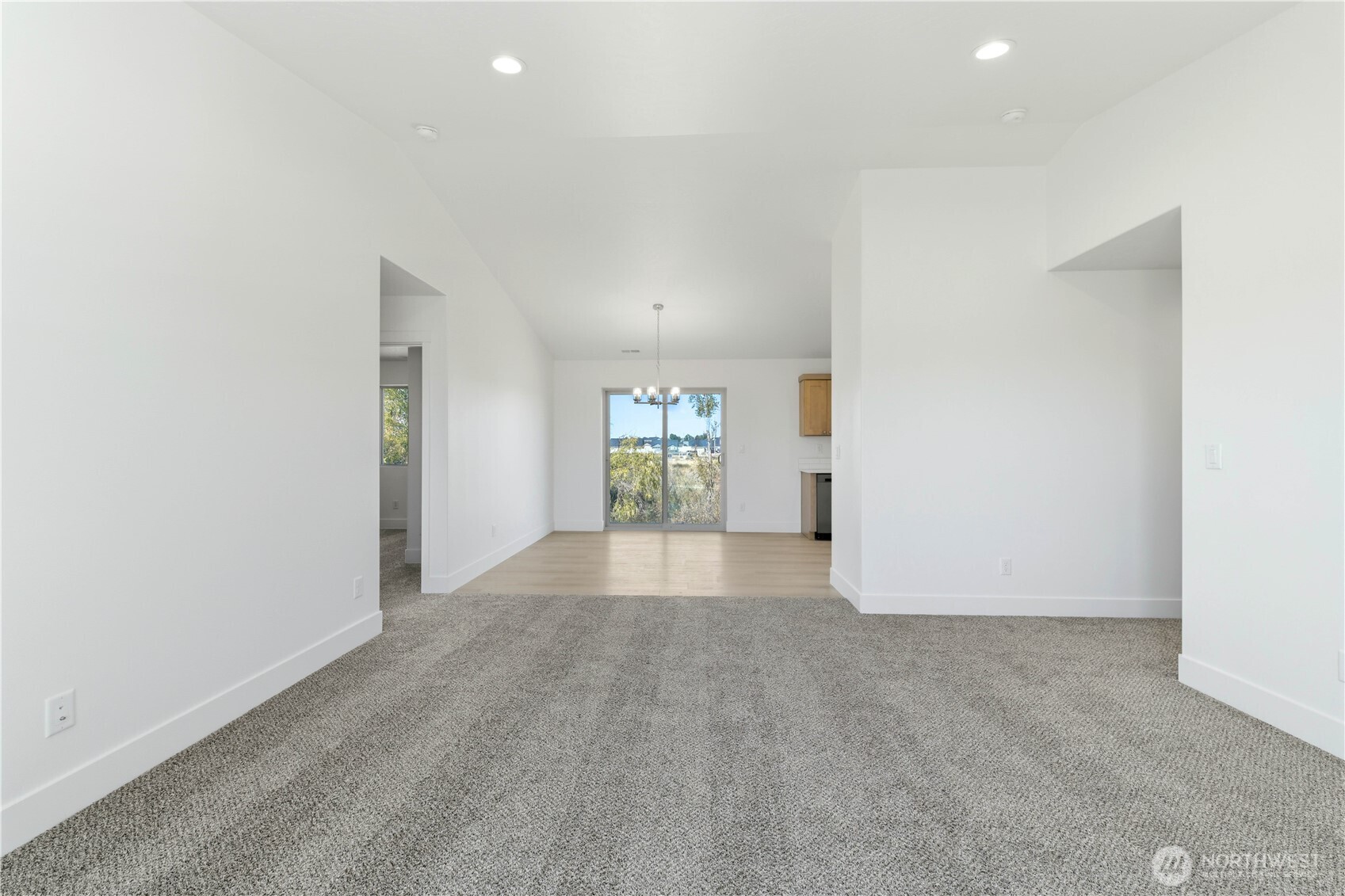 330 N Sandy Loop Property Photo 13